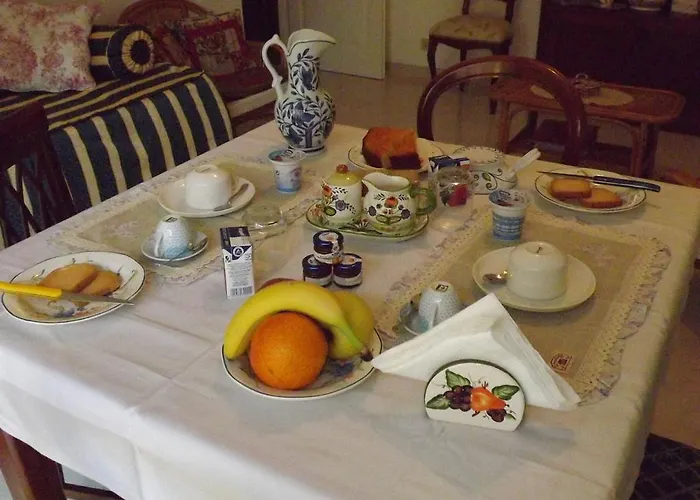 Acomodação com café da manhã  La Perla Bianca