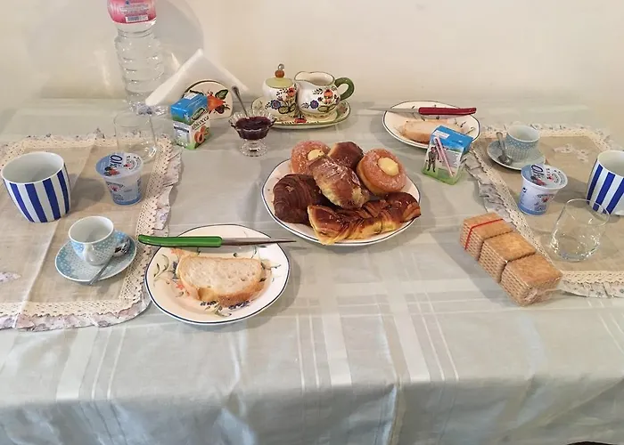 Acomodação com café da manhã  La Perla Bianca